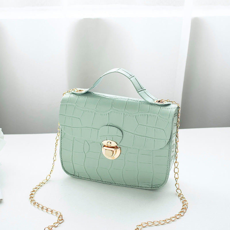 Women Small Crossbody Bag Classic Pattern Shoulder Handbags Lightweight Chain Strap Messenger Purse
