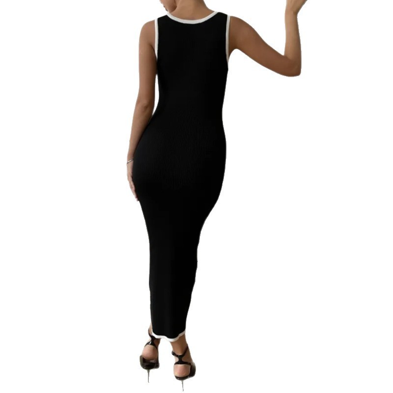 Multi-Fastening Slit Long Knitted Dress