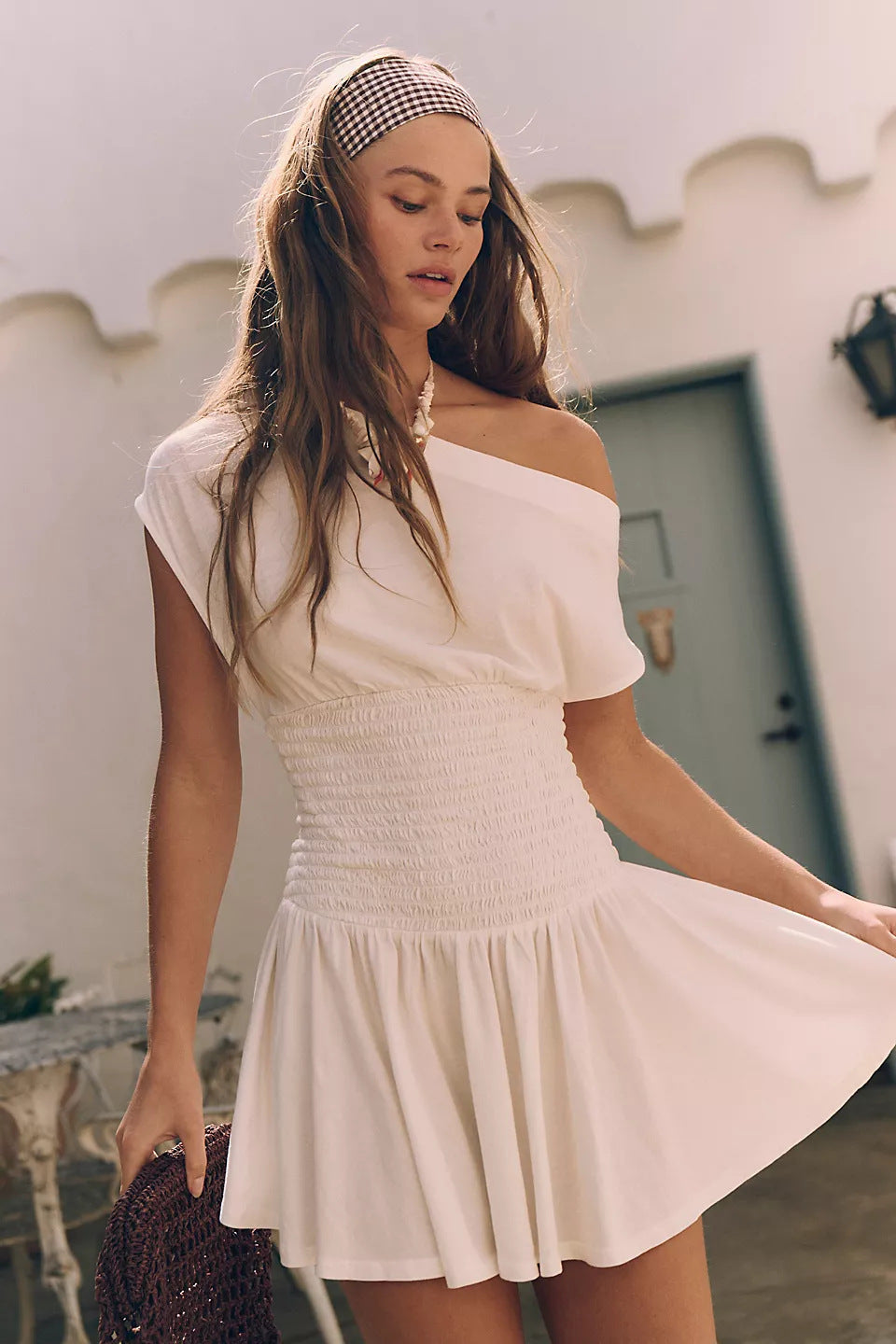 Off-Shoulder Waist-Tight Slim-Fit Short Dress
