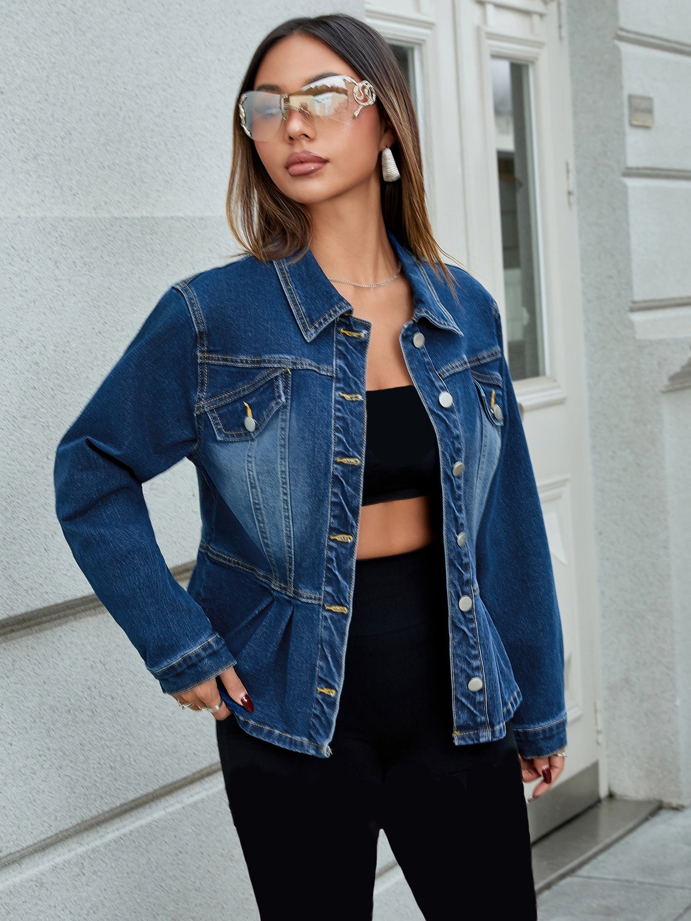 Washed Denim Waist-Tight Decorative Pocket Short Jacket