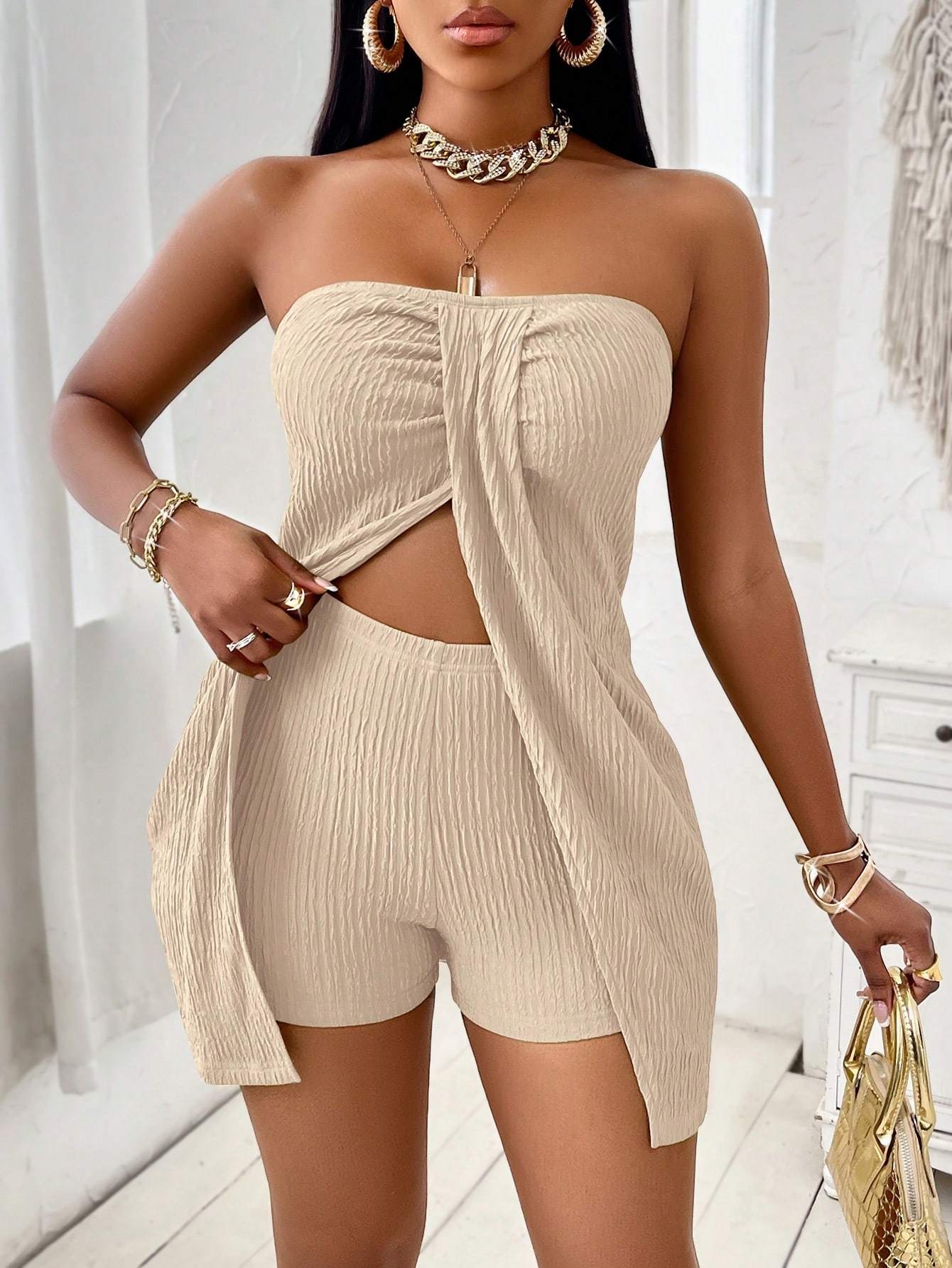 Twisted Front Top Short Pants Outfit