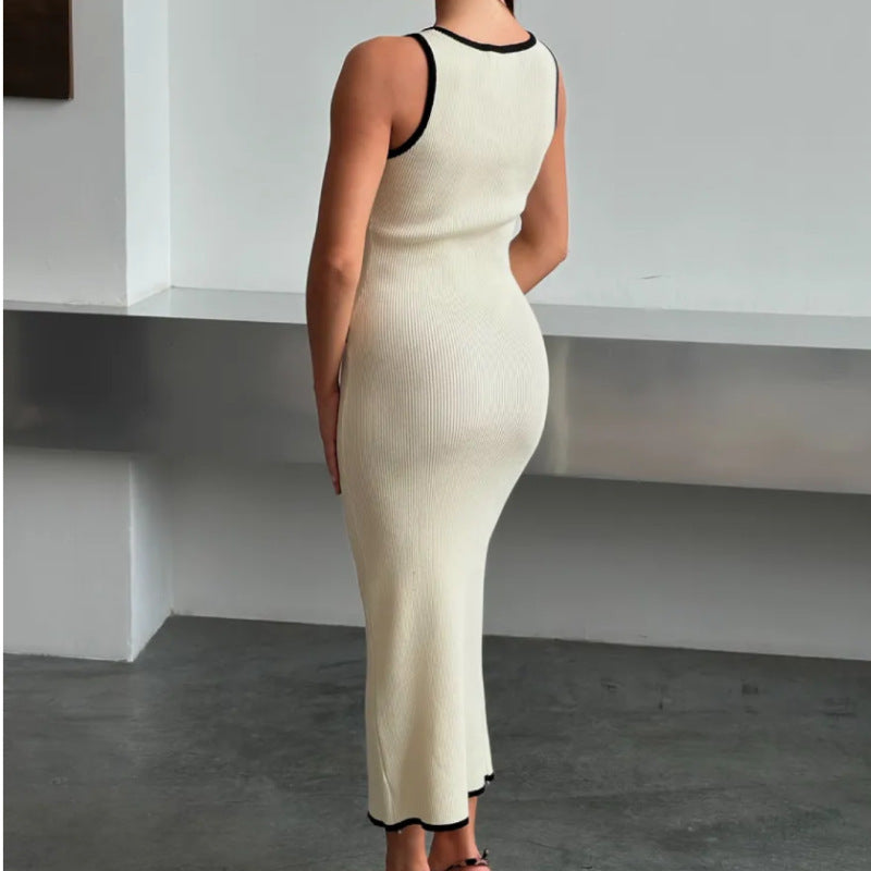 Multi-Fastening Slit Long Knitted Dress
