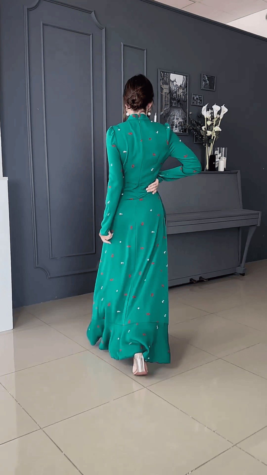 Long-Sleeve Slim-Fit Ruffled Large Swing Dress