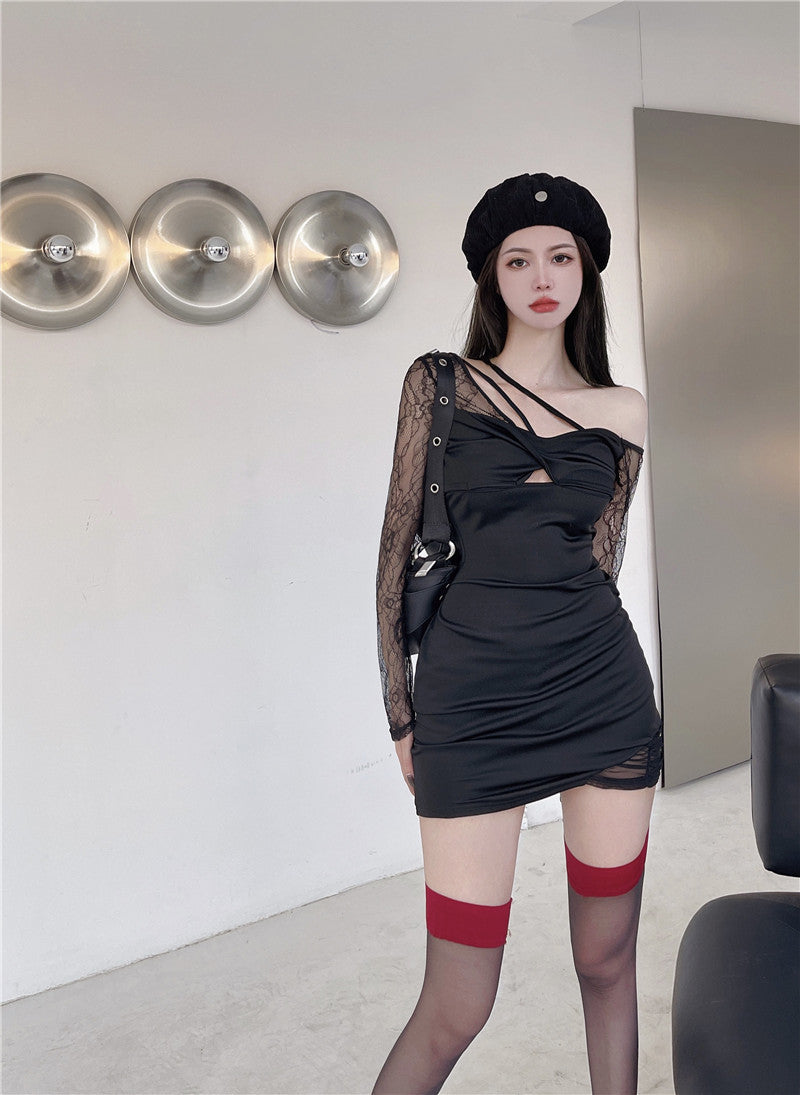 Short Dress With Lace Stitching