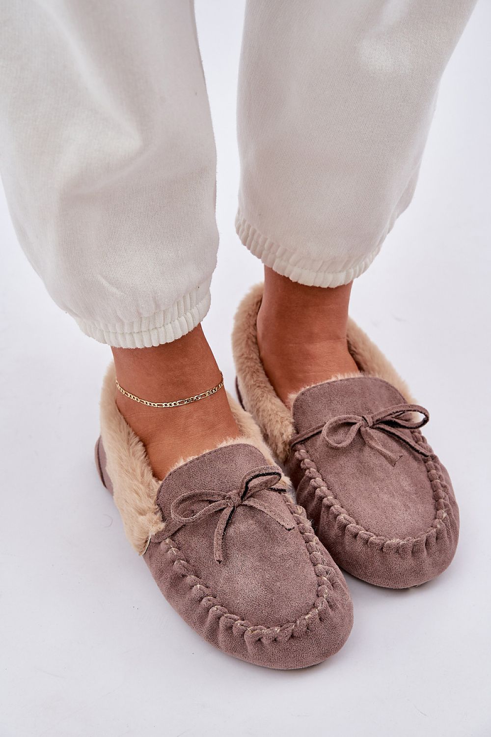 Slippers model 208428 Step in style