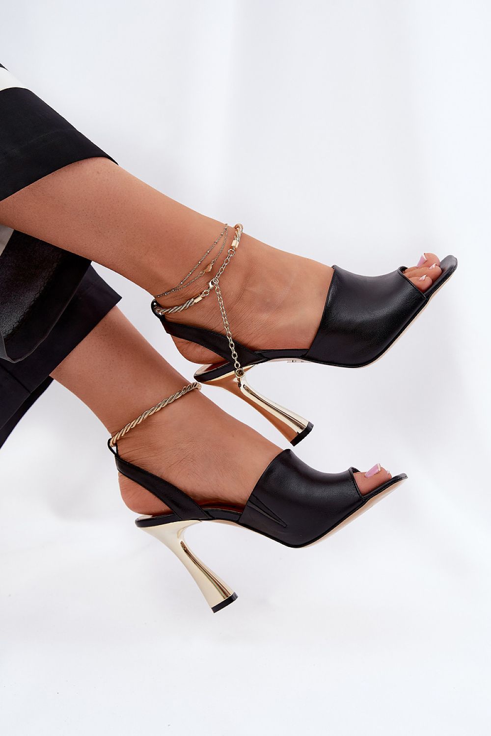 Heel sandals model 211371 Step in style