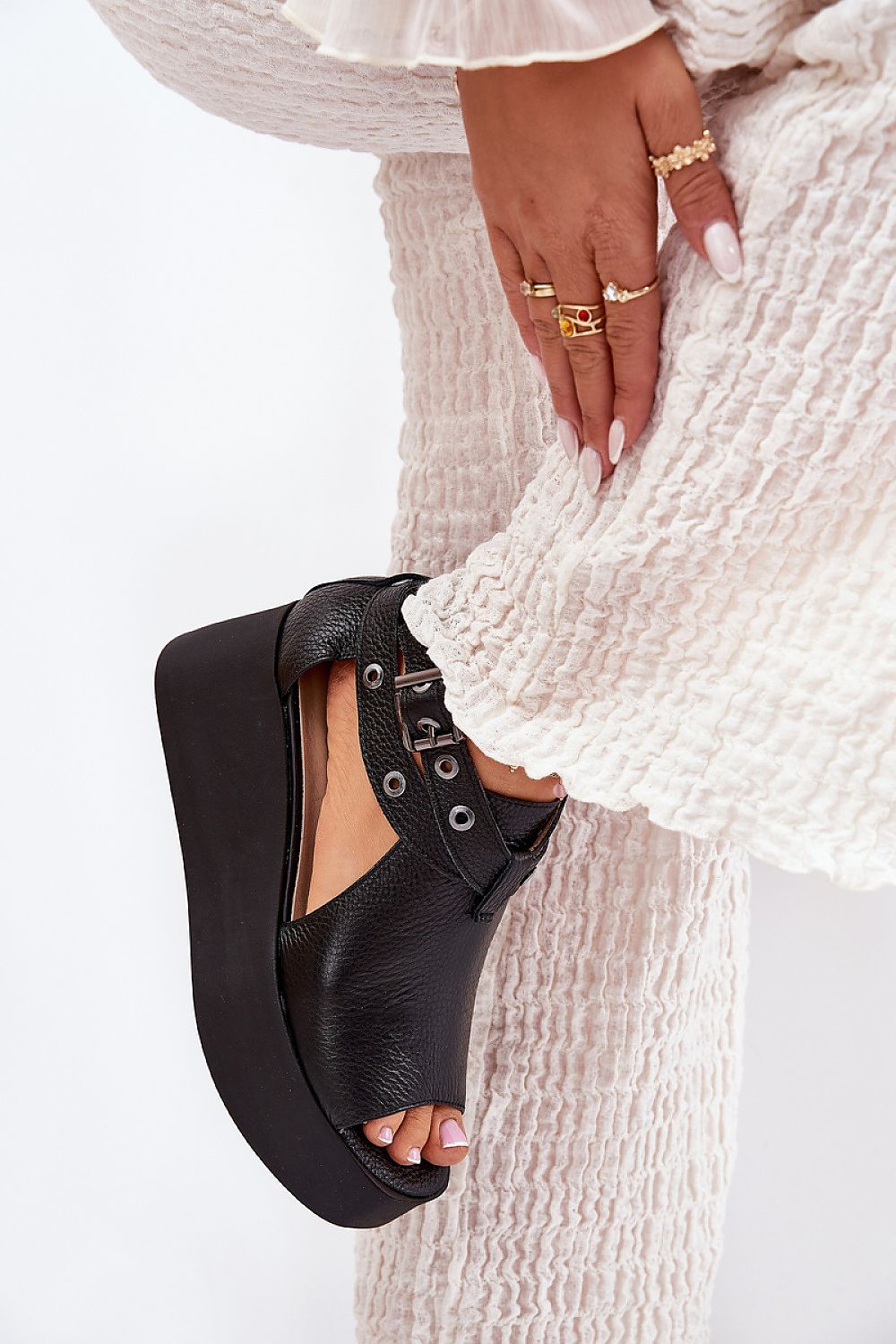 Buskin model 211948 Step in style