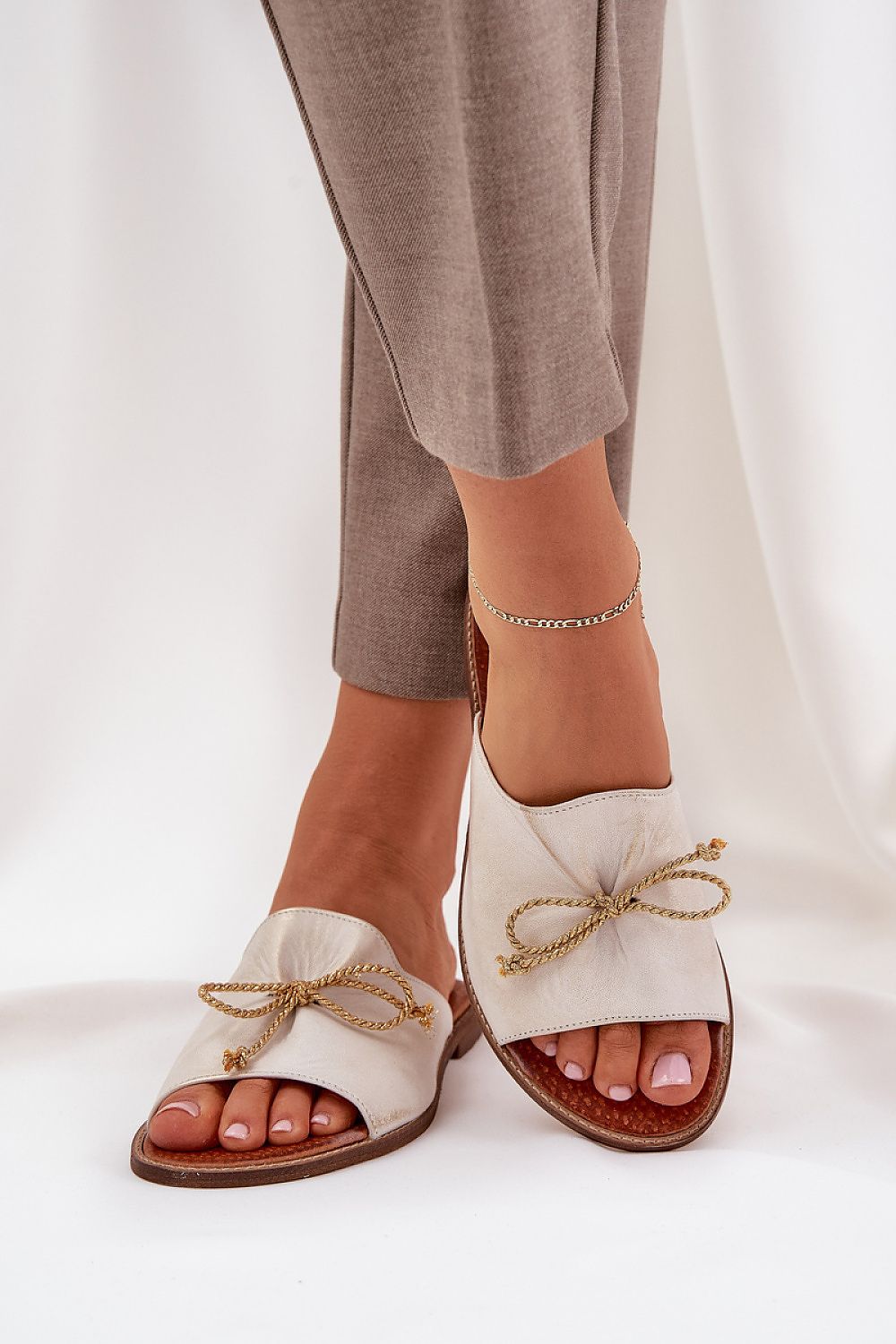Flip-flops model 211972 Step in style