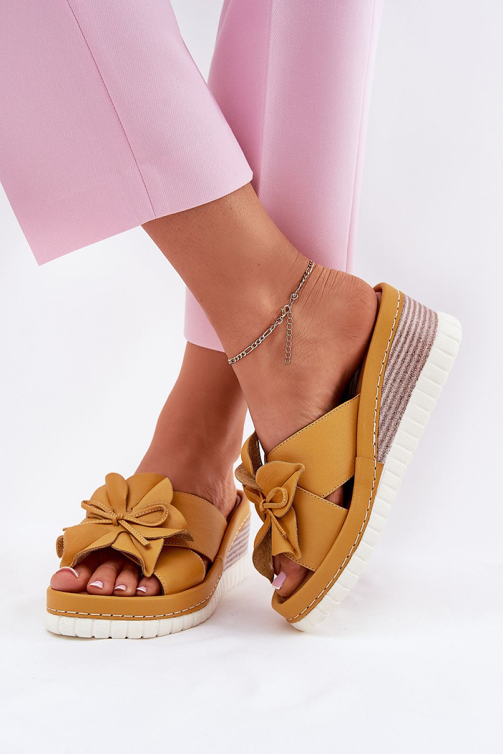 Flip-flops model 212705 Step in style