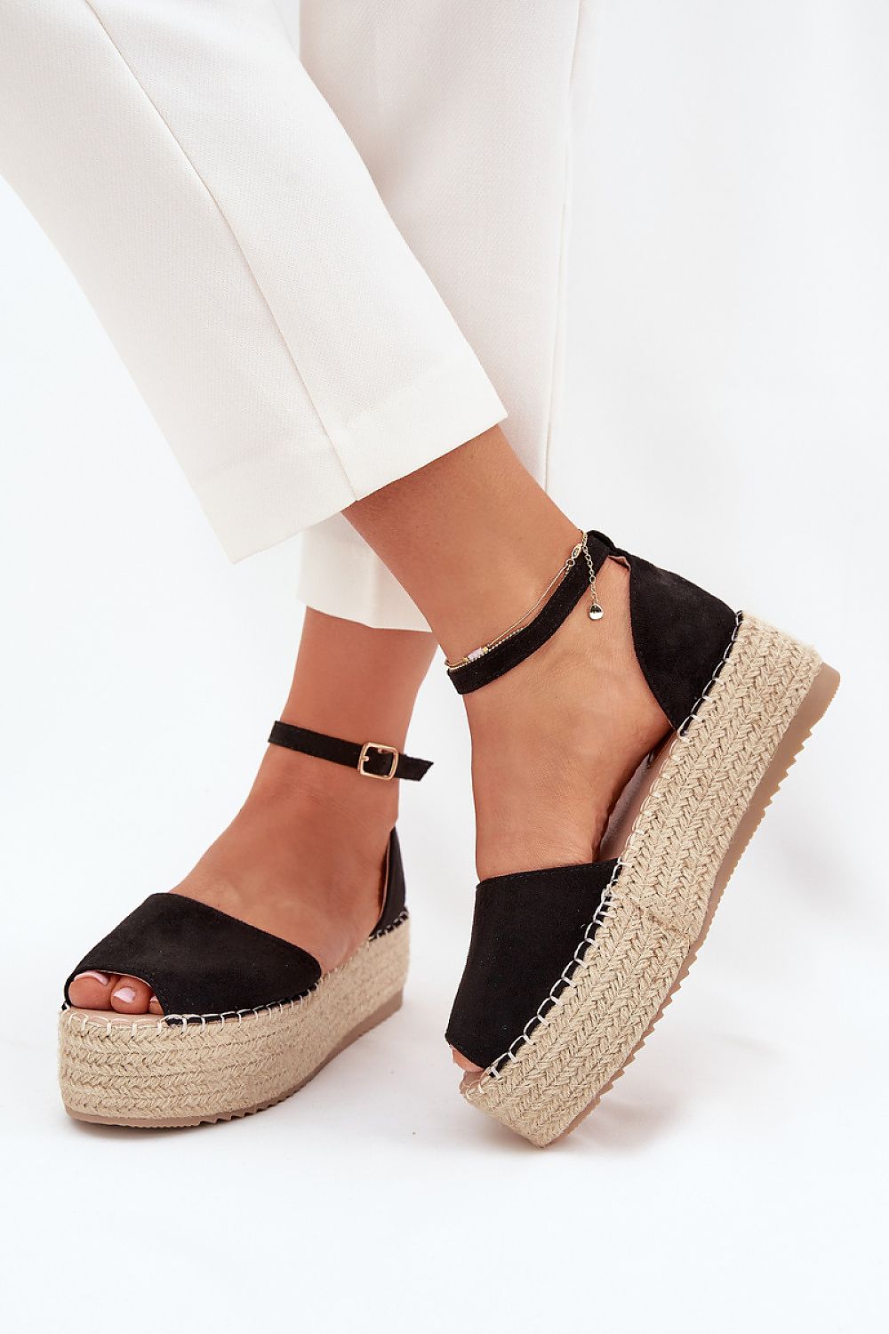 Sandals model 216030 Step in style