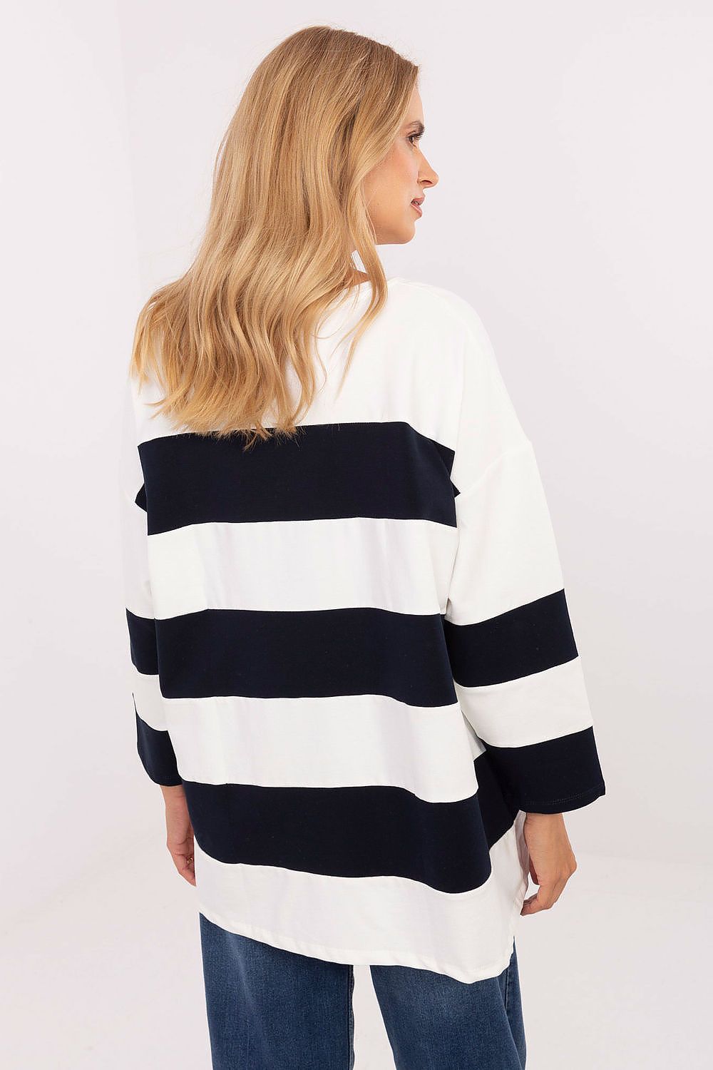 Blouse model 217030 Relevance