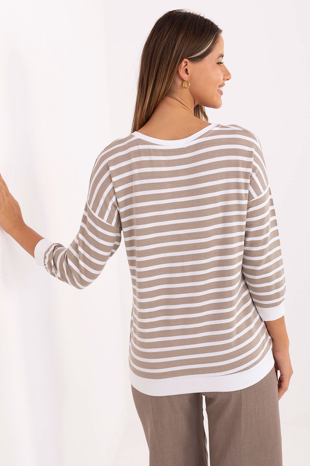 Blouse model 217308 Relevance