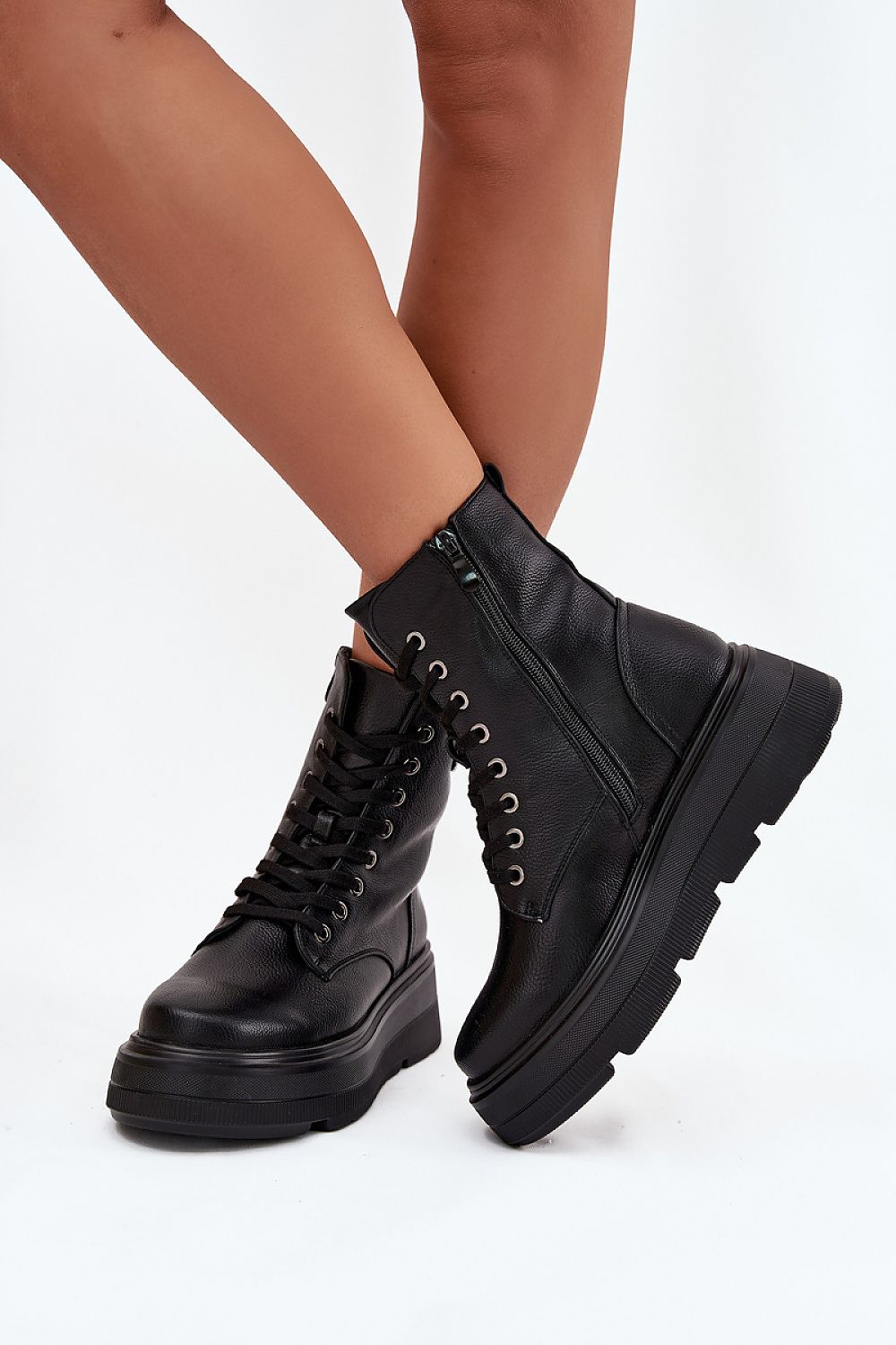 Bootie model 217810 Step in style
