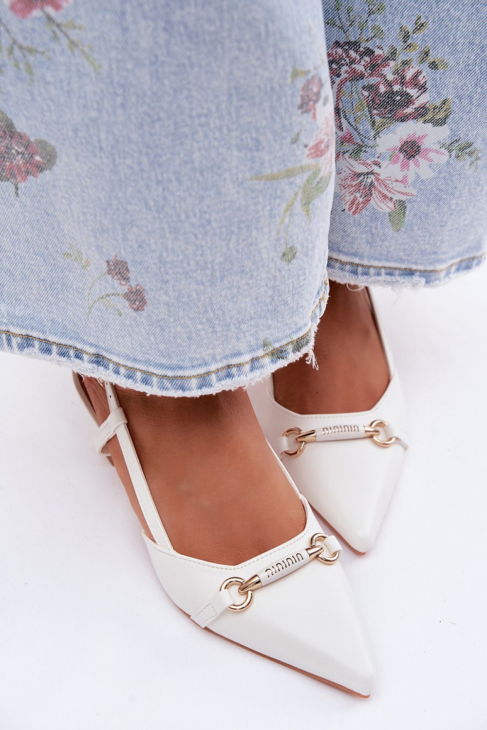 Heel sandals model 227448 Step in style