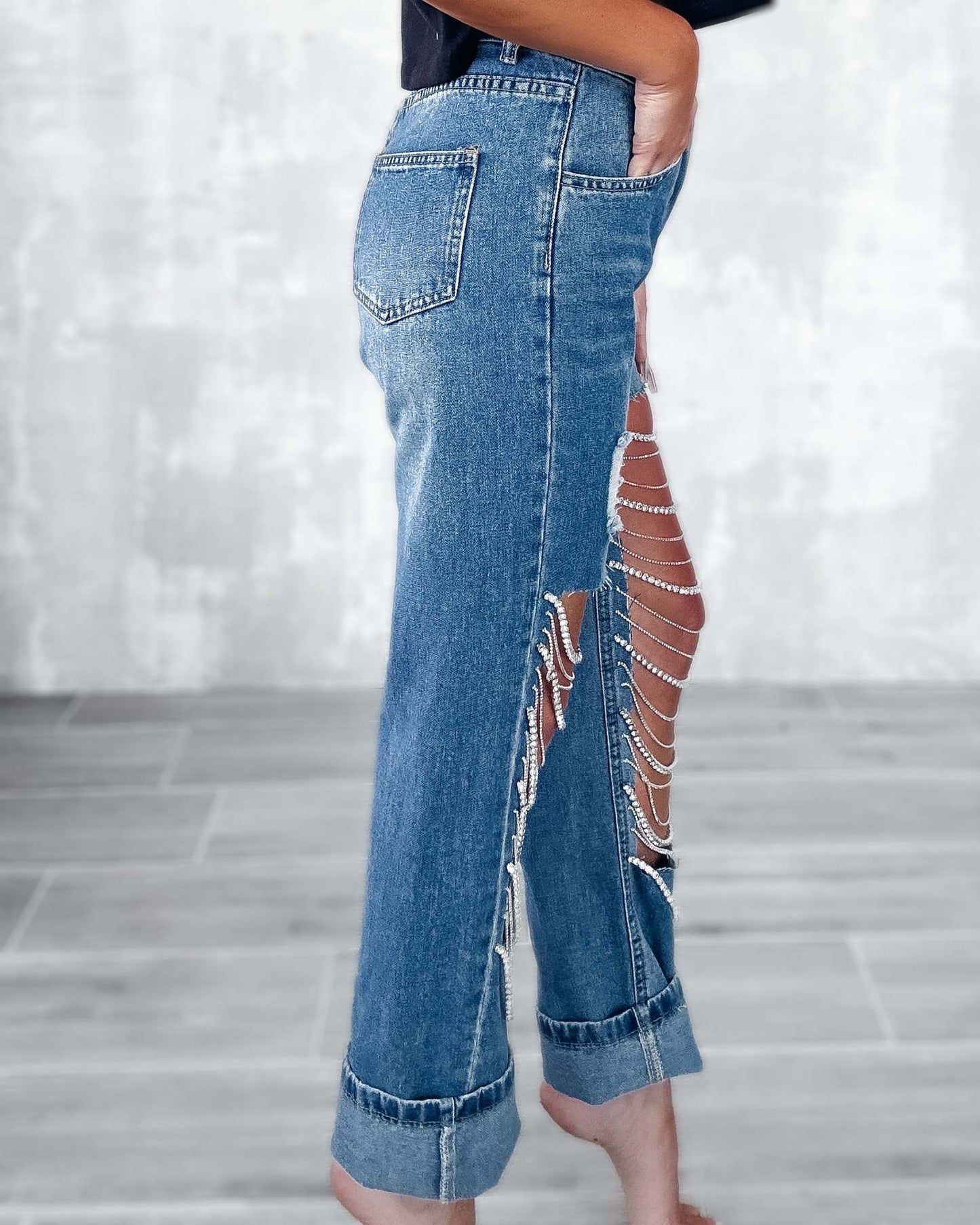 Women's Straight-Leg Ripped Jeans