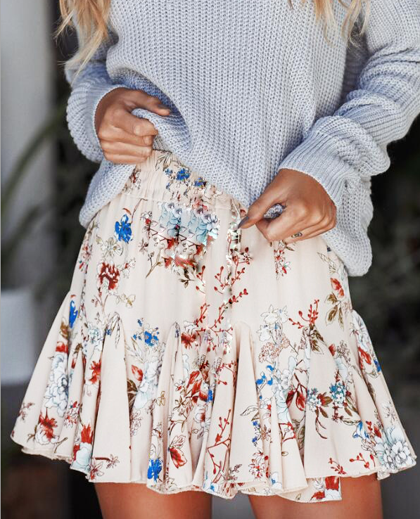 Retro Pleated Hip-Wrap Mini Skirt