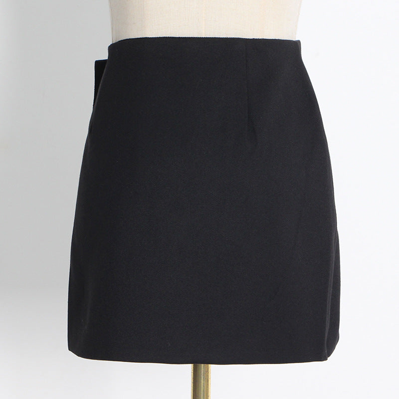 Belt Slit Mini Skirt With Big Diamond Buckle