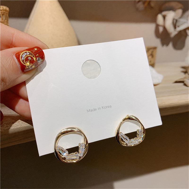 Zircon Geometric Circle Earrings