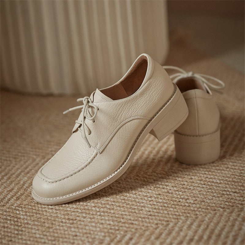 Low-Heel Square-Toe Shoes With Laces