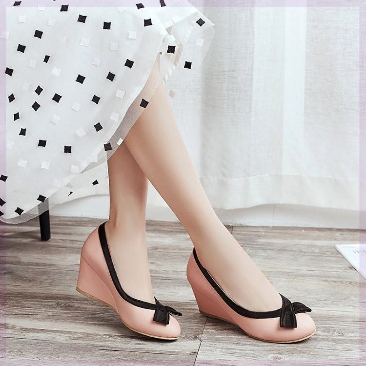 Shallow-Mouth Round-Toe Wedge Shoes