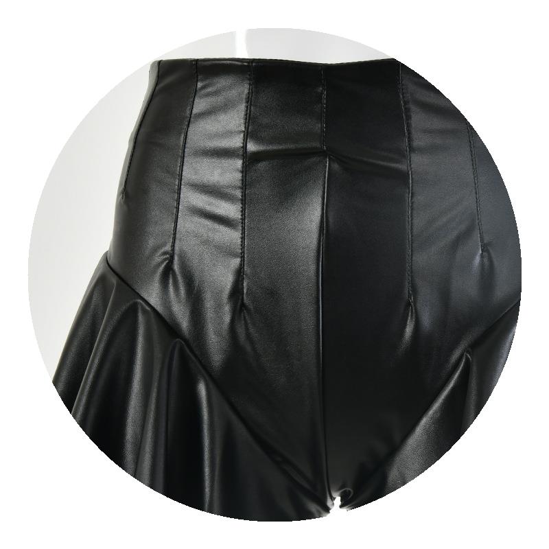 Short Black Wide Skirt