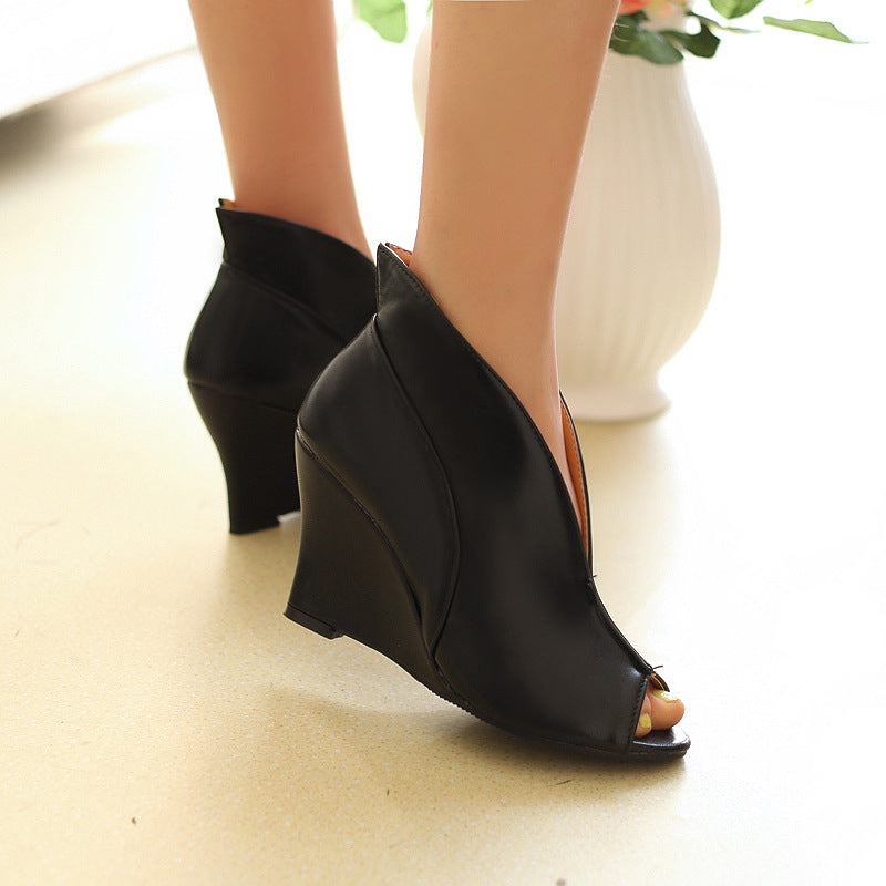 British-Style Slope Retro Rome High-Heel Sandals