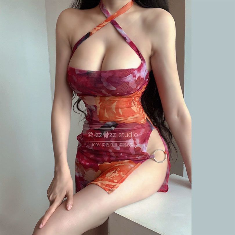 Figure-Hugging Split-Thigh Floral Dress