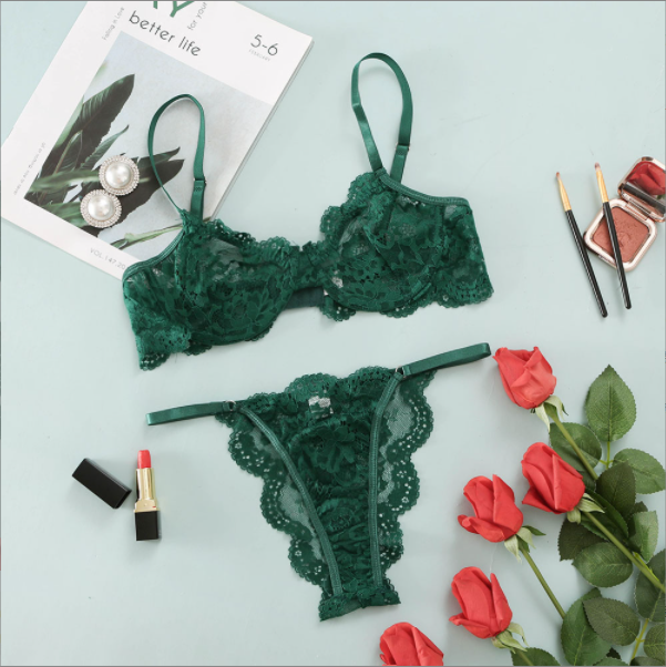 Women's Underwire Lace Lingerie Set