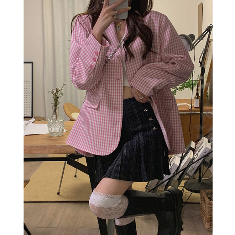 FEATURED: Hot Girls Pleated Skirt