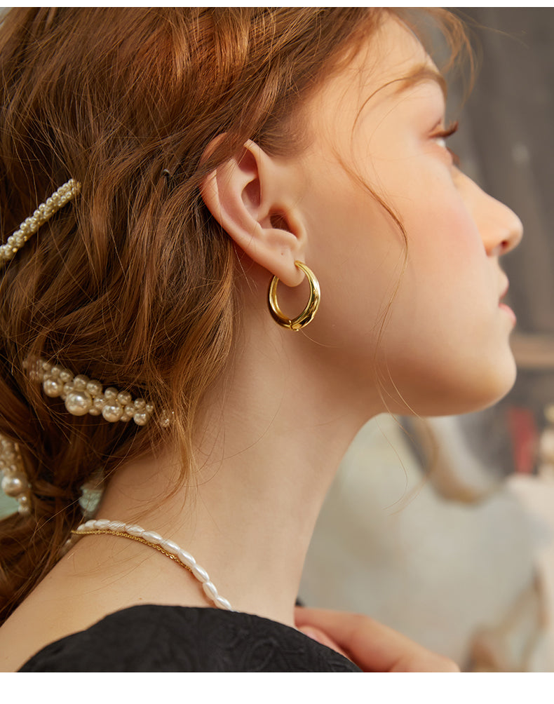 Simple retro metal hoop earrings