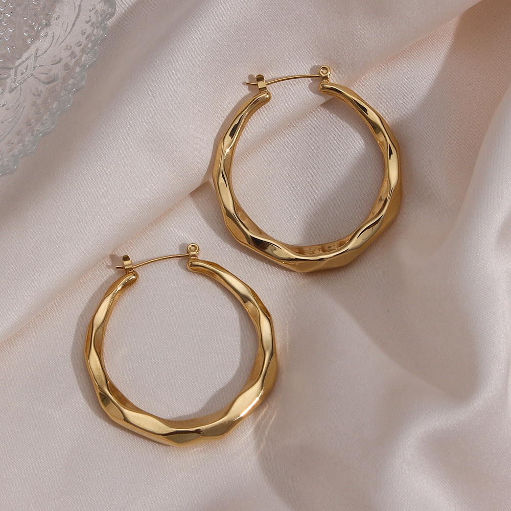 Earrings - Aire Hoop