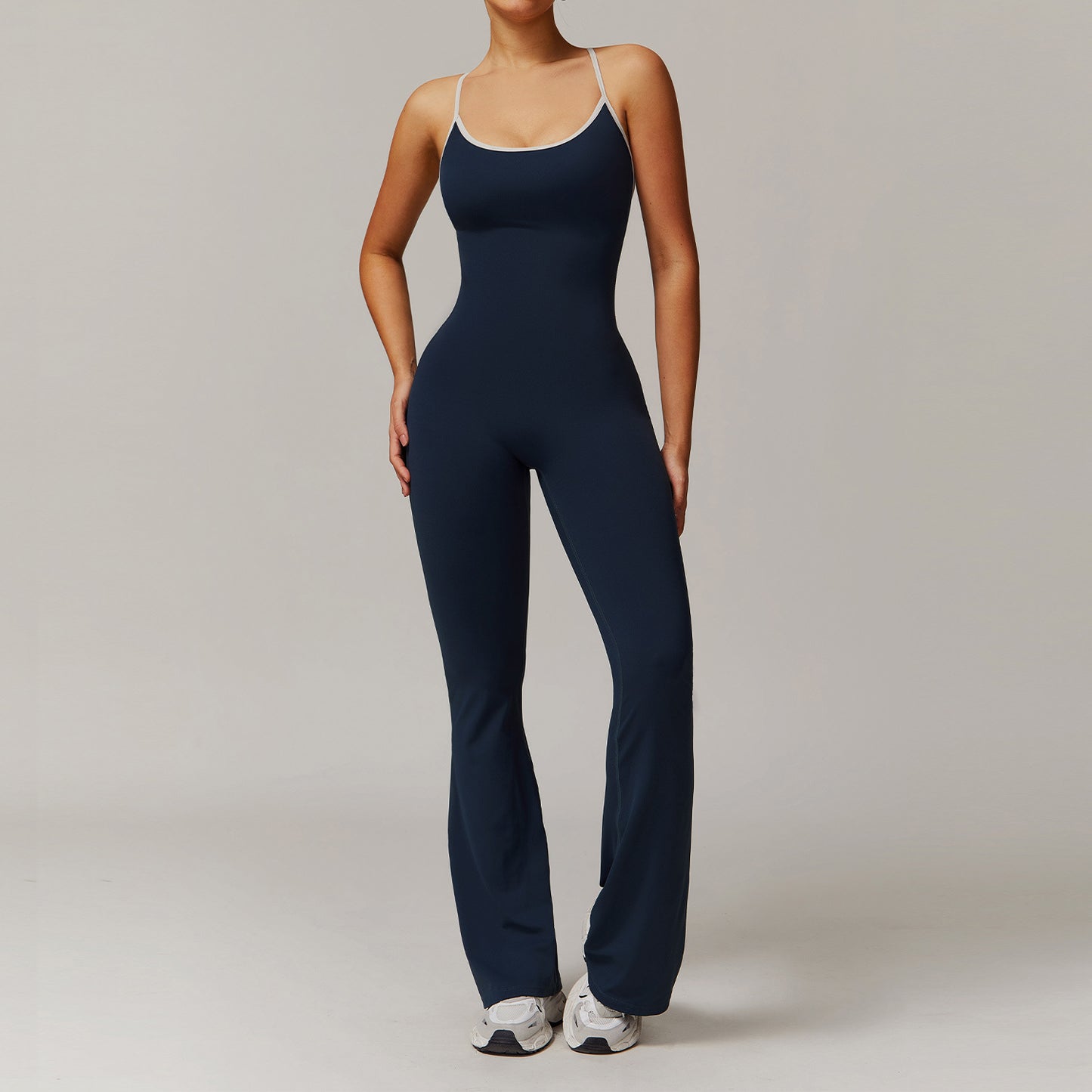 Beauty-Back Long Pants Sports Outfit