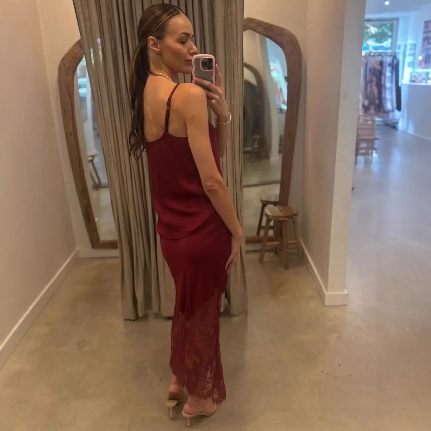 Contemporary Satin High-waist Skirt With A Lace-trimmed Hem