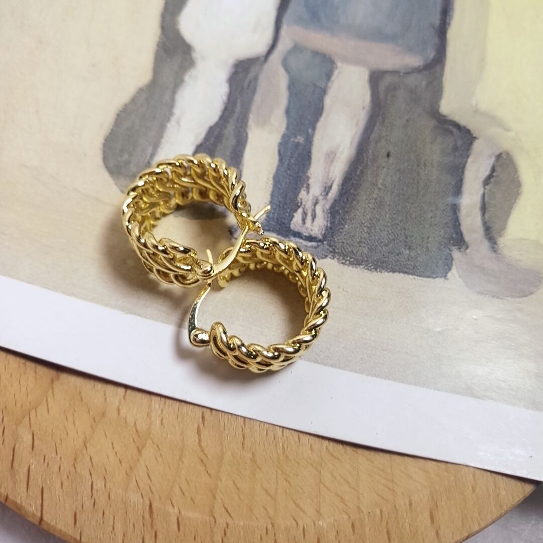 Openwork hoop chain earrings