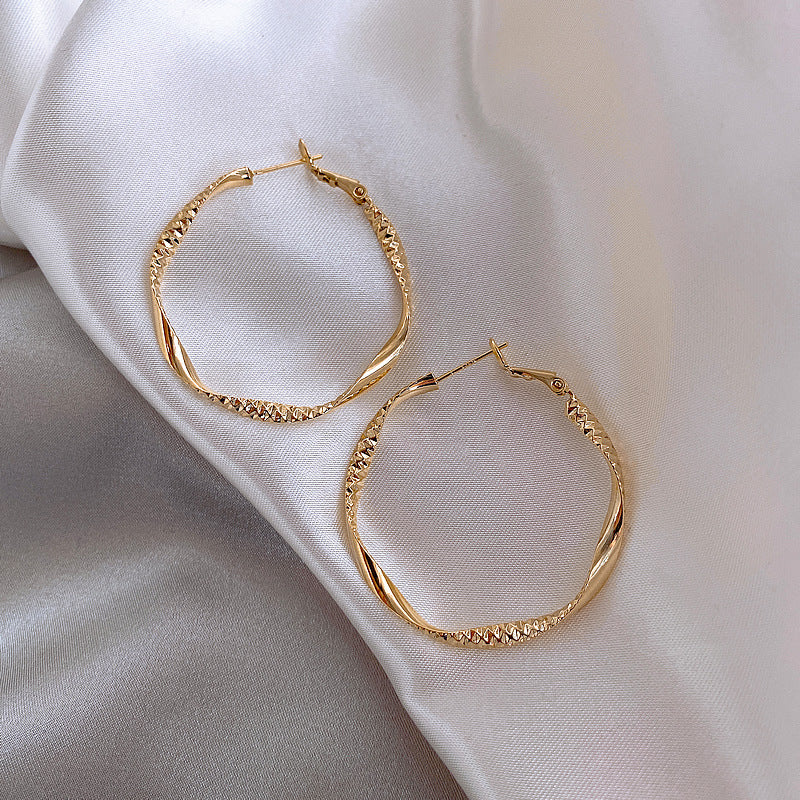 Women's Geometric Hoop Twisted Floral Earrings
