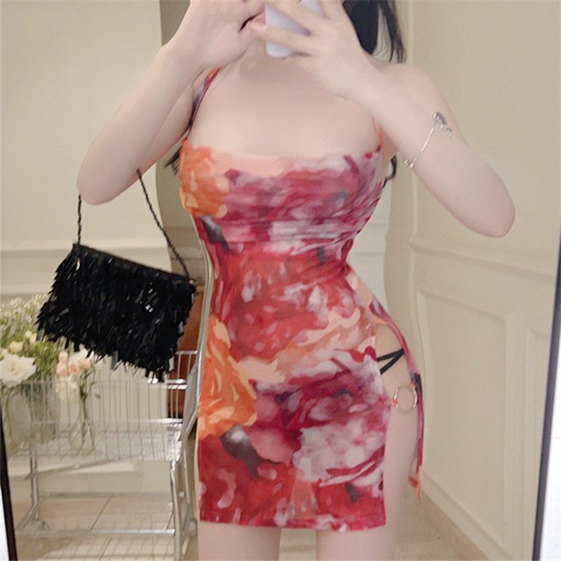 Figure-Hugging Split-Thigh Floral Dress