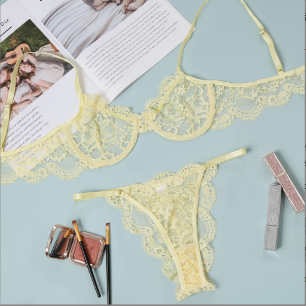 Women's Underwire Lace Lingerie Set