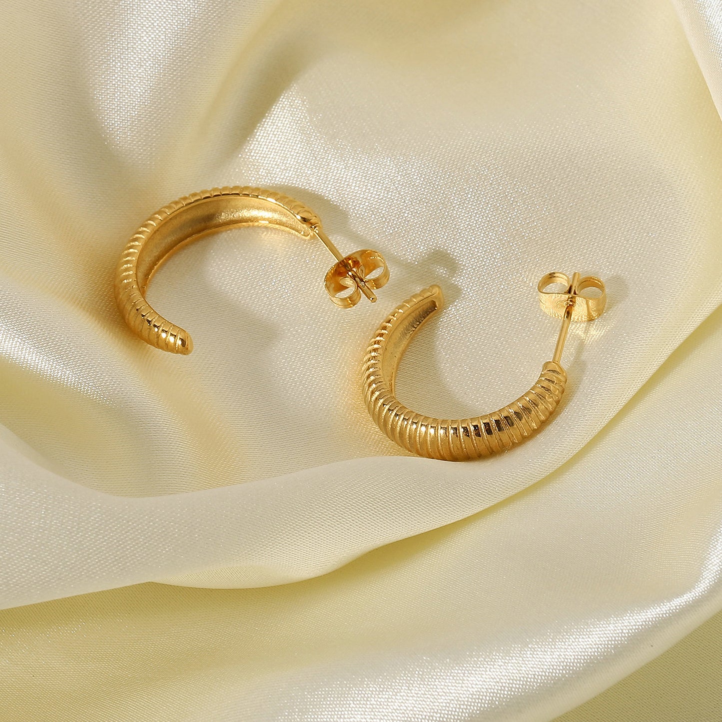 Stainless Steel Thin C-Shaped Croissant Hoop Earrings - 18K Gold-Plated Female Jewellery