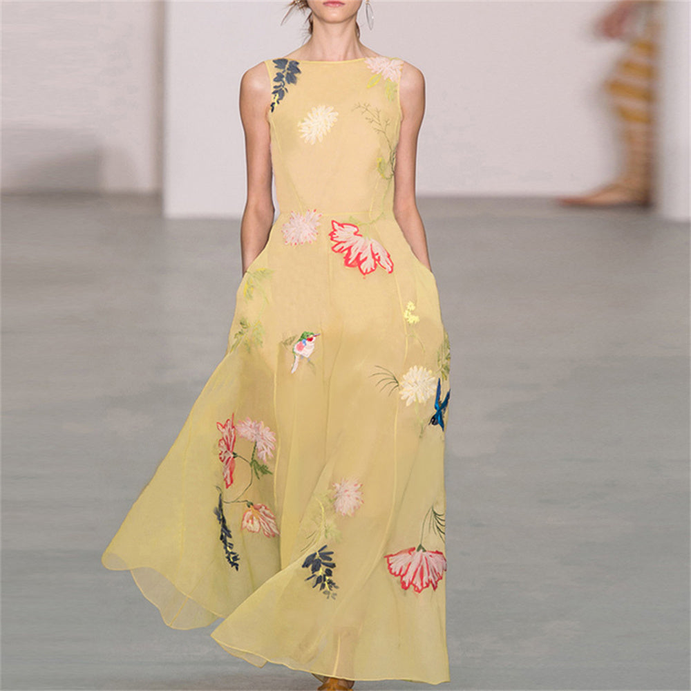 Sleeveless Crew-Neck Print Slim Dress