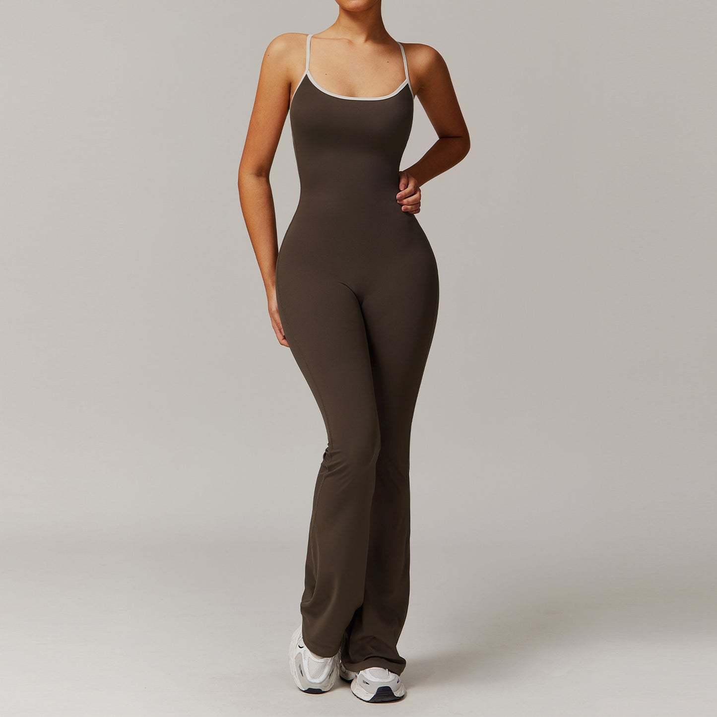 Beauty-Back Long Pants Sports Outfit