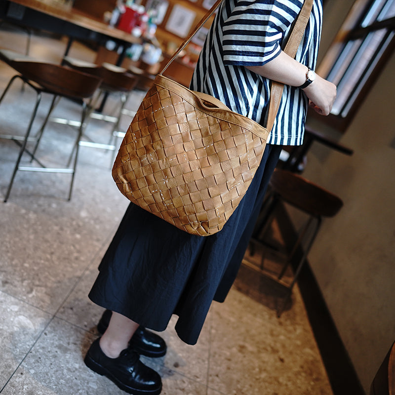 First-Layer Cowhide Elegant Retro Luxury Handbag For Women