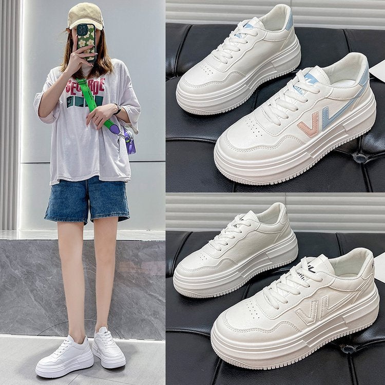 Lace-Up Flat Sneakers/Trainers