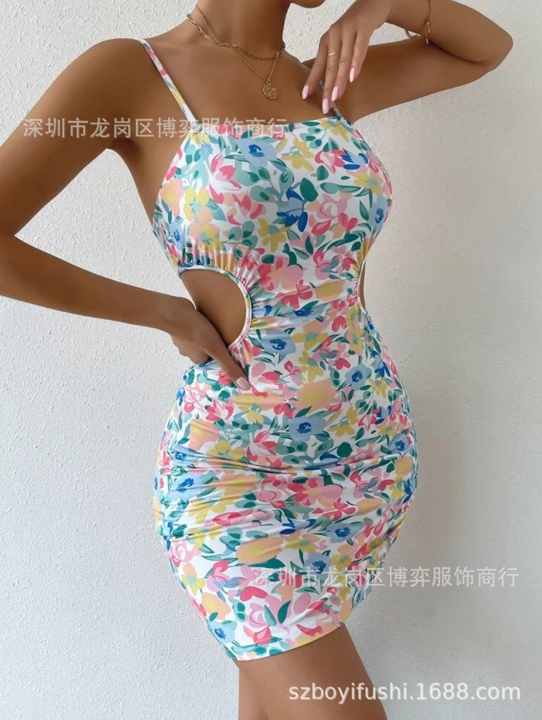 Exposed-Back S-Shaped Sling Dress