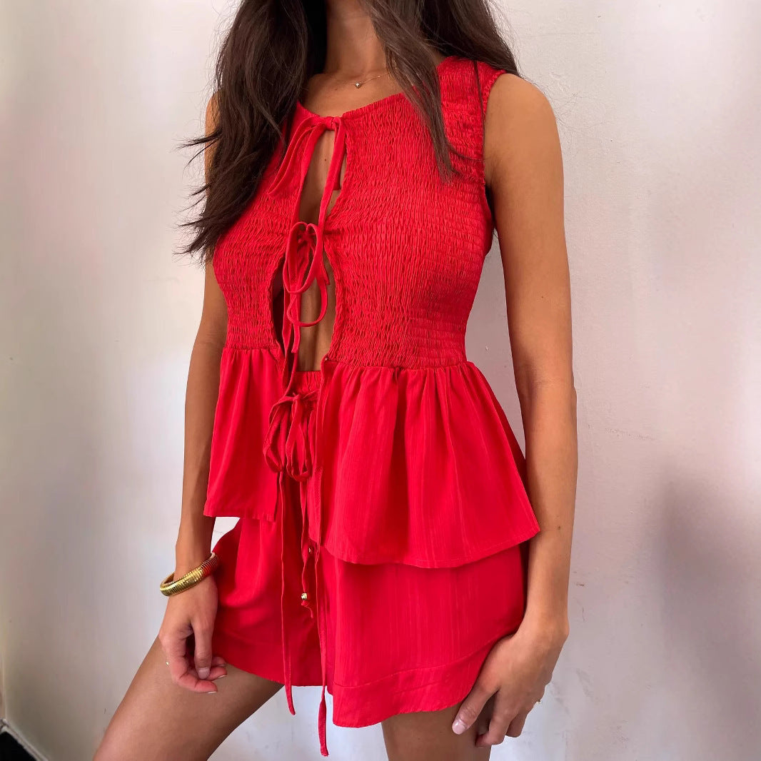 Backless High-Waist Shorts Outfit