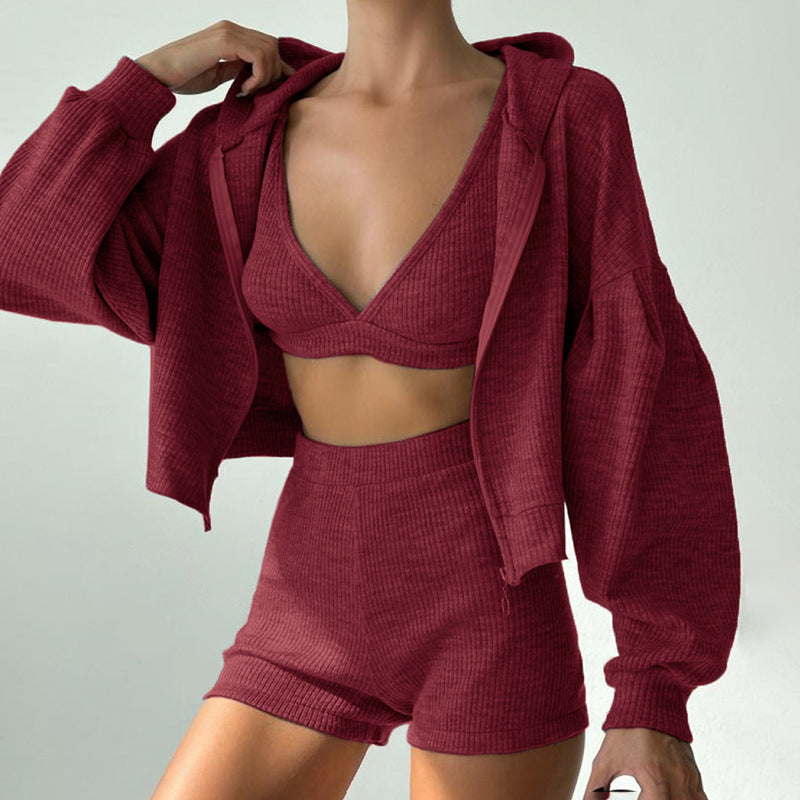 Sporty Casual Zip-Up Hoodie Outfit