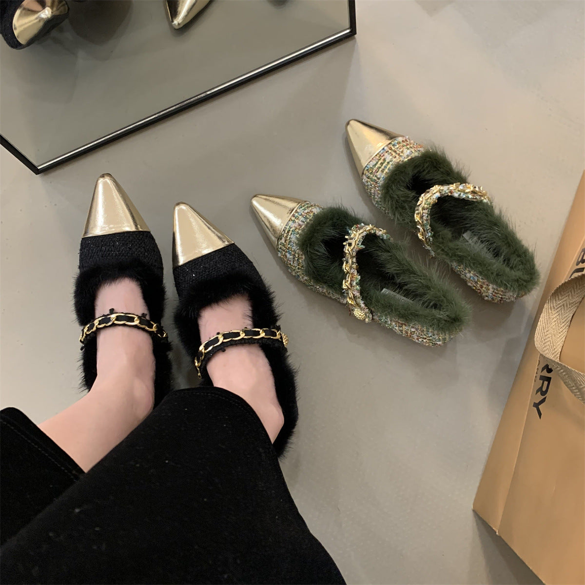 Pointed Suede Flat-Heel Shoes - Mao-Style