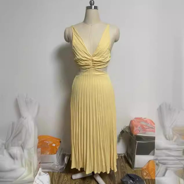 Summer New V-neck Sleeveless Hollow Backless Pleated Dress