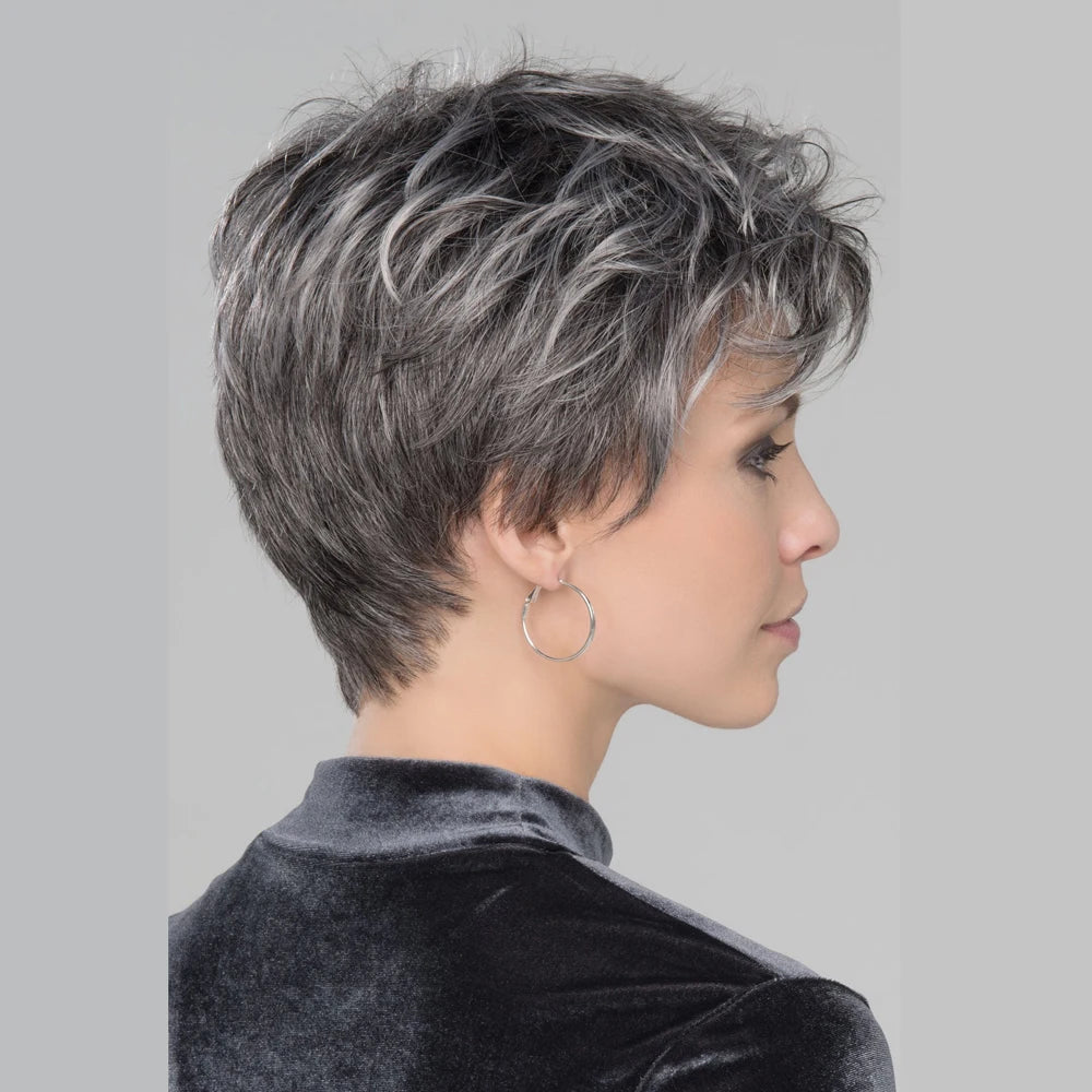 Women‘s Fashion Short Wigs with Bangs Pixie Cut Soft Straight Wigs Brown Synthetic Hair Wig Costume Party Wig for Women