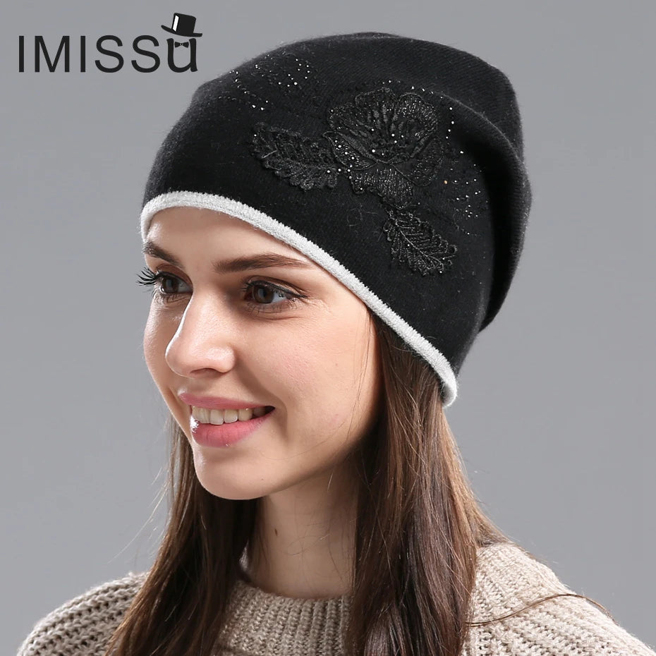 Women's  Casual Beanie Cap With Flower Pattern
