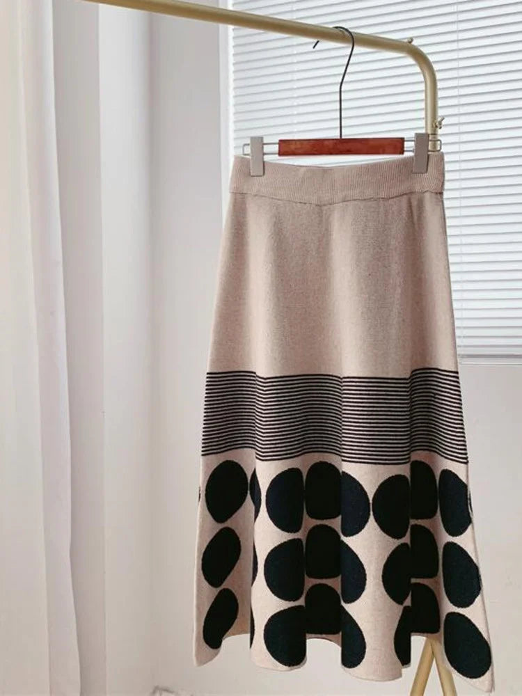 Polka Dots Knitted High-Waist Midi Skirt